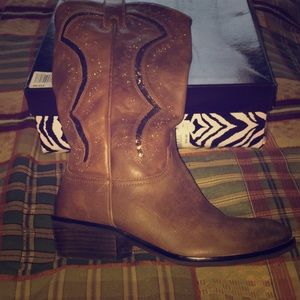 Sparkling Reba boots!!!